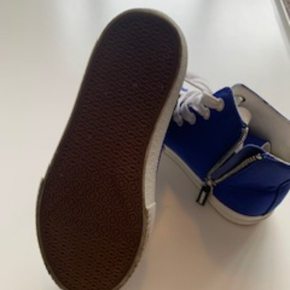 Burberry Converse - Picture 4 of 5